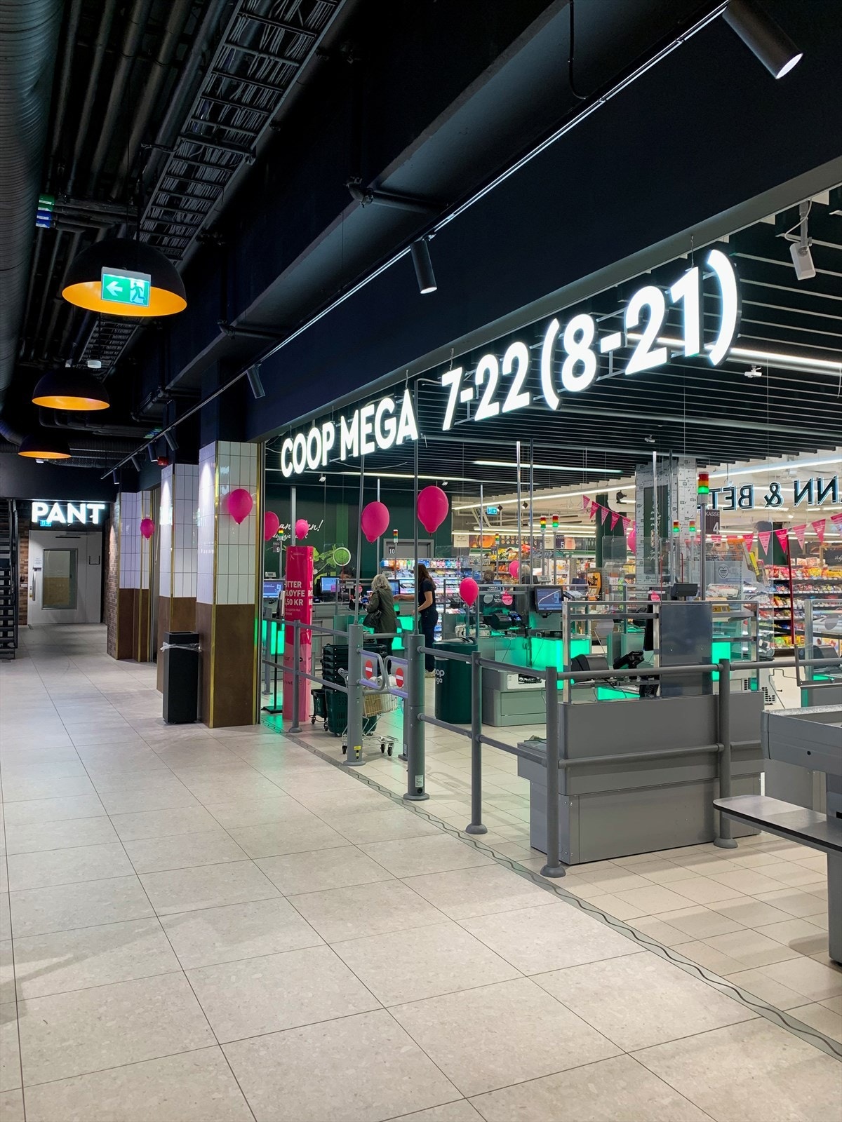 Coop Mega Carl Berner Torg Galleribilde