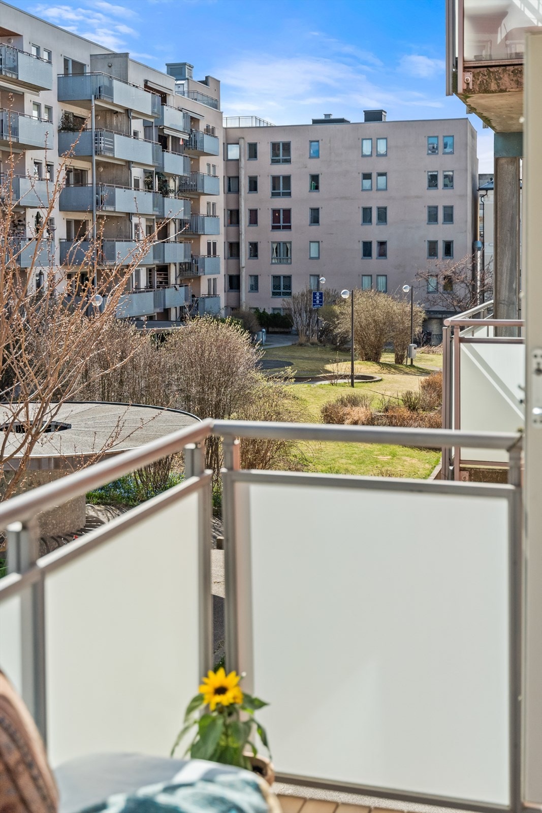 Hyggelig borettslag med pent opparbeidet bakgård Galleribilde