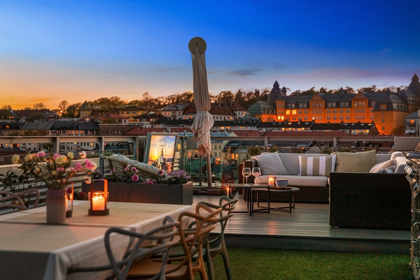 Penthouseleilighet med 56 m² takterrasse, spektakulær utsikt og optimale solforhold. Galleribilde