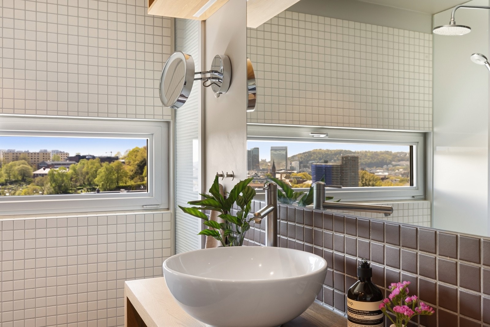 Vannbåren gulvvarme, balansert ventilasjon og opplegg for vaskesøyle. Galleribilde