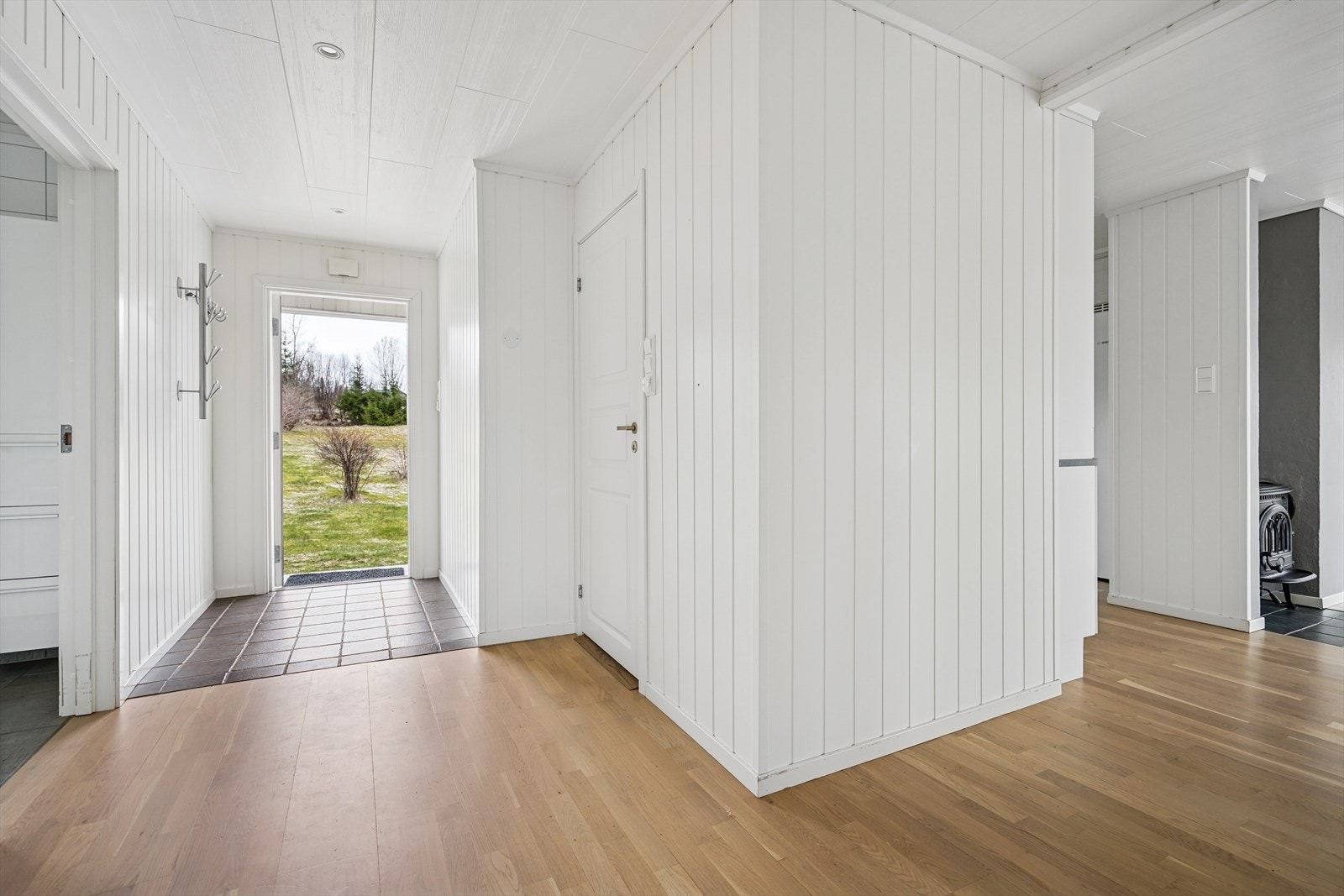 Entré i hovedetasjen - Velkommen inn! Galleribilde