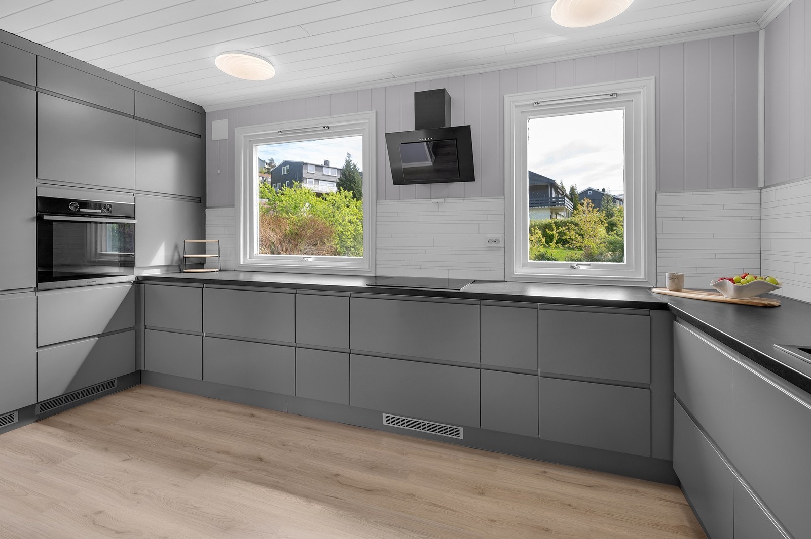 Lekker kjøkkeninnredning fra 2023, montert i 2024. Galleribilde