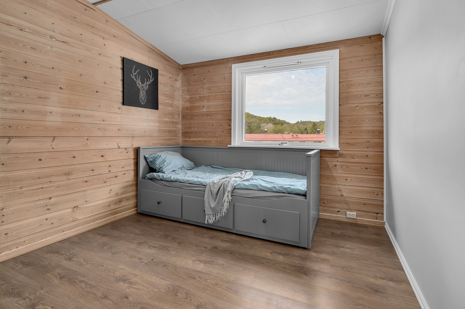 Soverom 2. Nyere vegg til høyre i bildet. Galleribilde