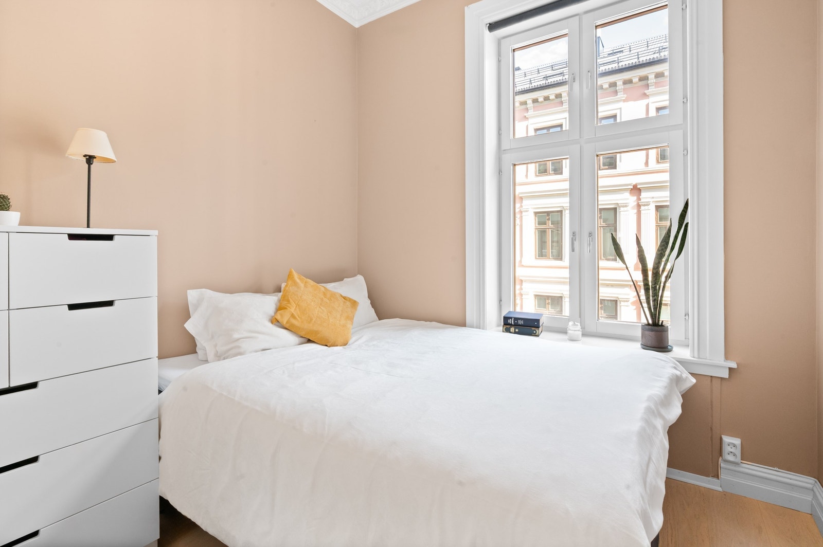 Soverommet oppleves lyst og luftig med en god romfølelse. Galleribilde