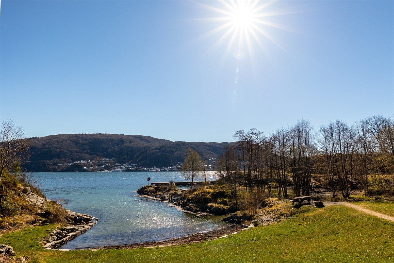 Idyllisk badevik et par minutt gange fra leiligheten. Galleribilde