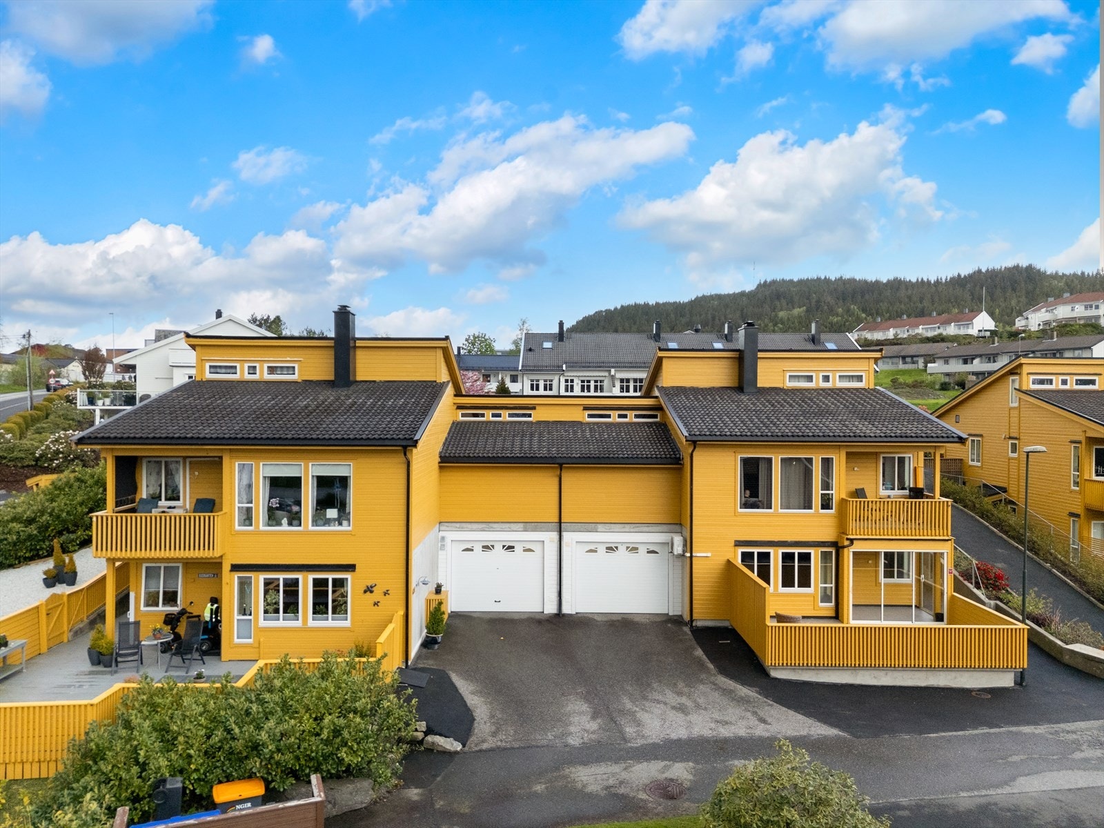 Parkering i egen garasje. Galleribilde