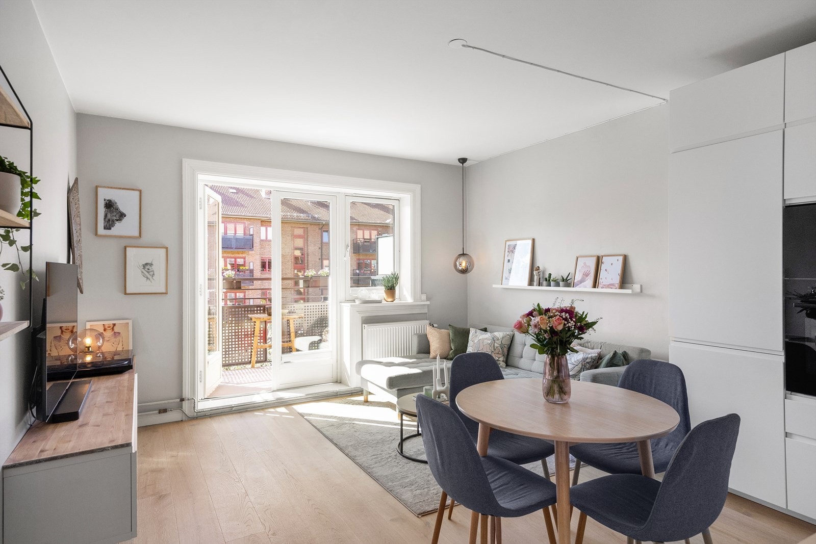 velkommen til Maridalsveien 227 A! Dette er en lys og gjennomgående 3-roms leilighet i et rolig og attraktivt område på Nydalen/Bjølsen Galleribilde