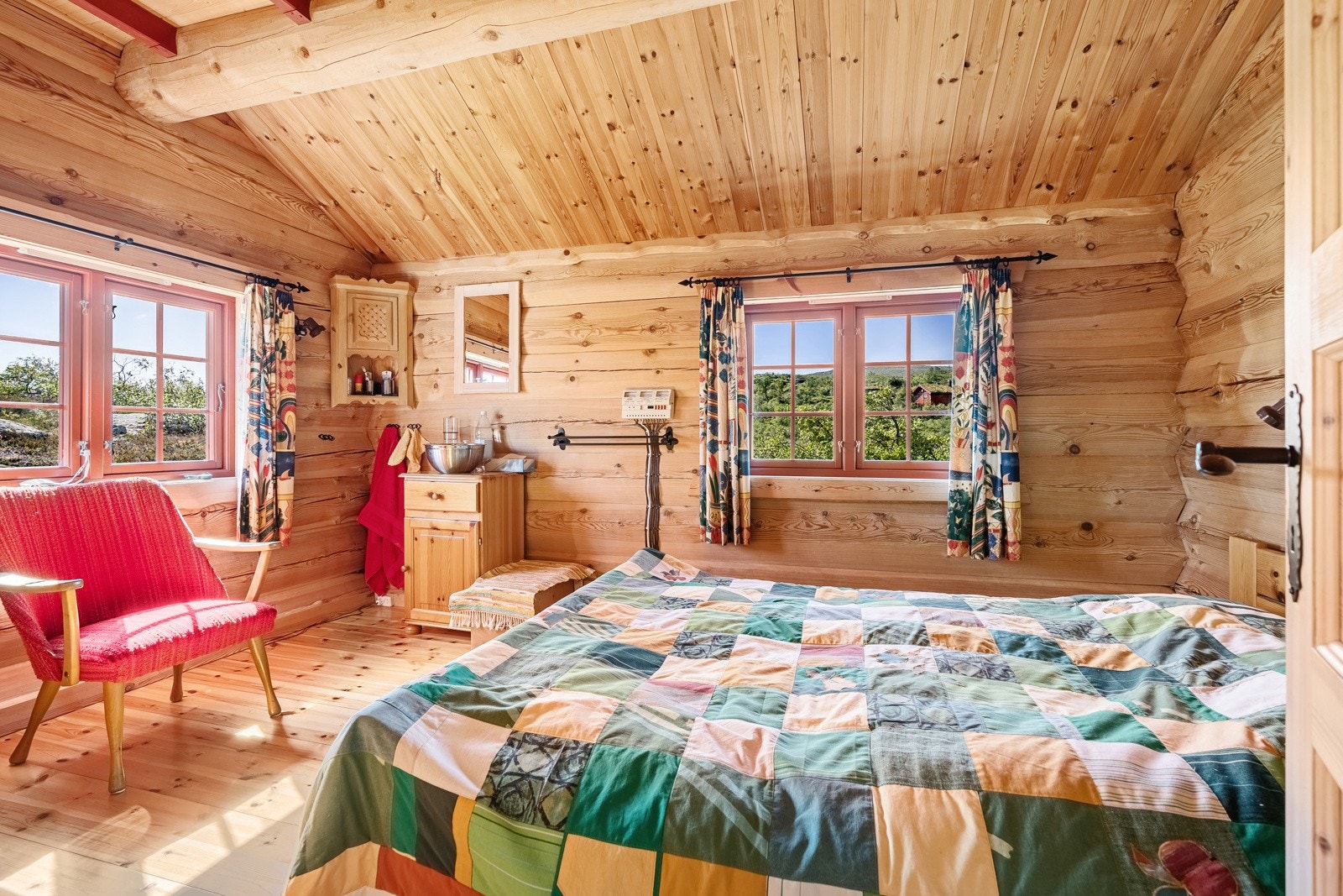 Det er 2 gode soverom. Galleribilde