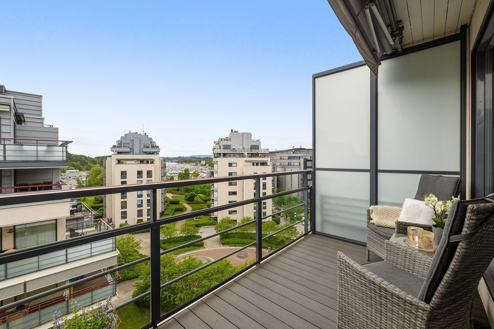 Leiligheten har en meget god beliggenhet på Skøyen/Sjølyst med alt av servicefasiliteter like utenfor døren. Galleribilde