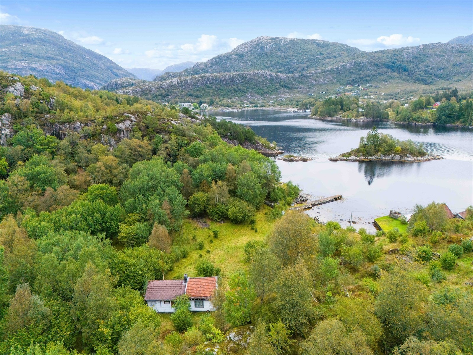 Velkommen til Klokkeidet 4 - Presentert av Eiendomsmegler Norge v/Magne Storheim. Galleribilde