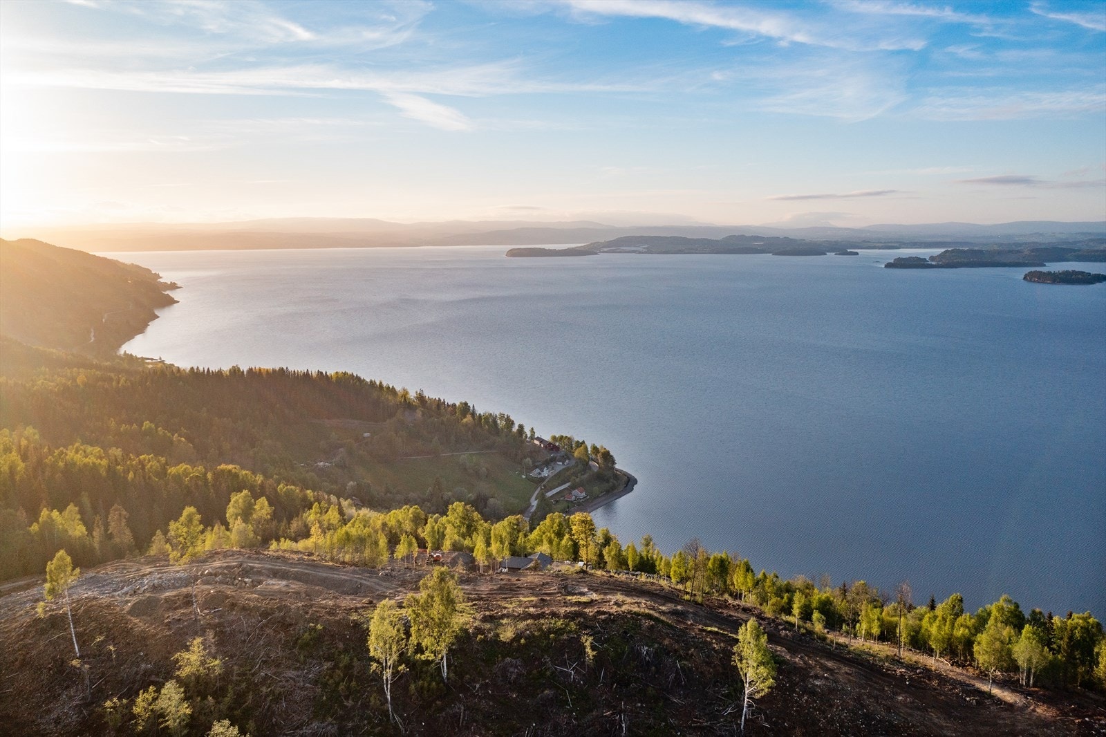 Frisk luft og nydelig utsikt er noe av det du får hvis du velger å realisere hyttedrømmen på en av disse tomtene. Galleribilde