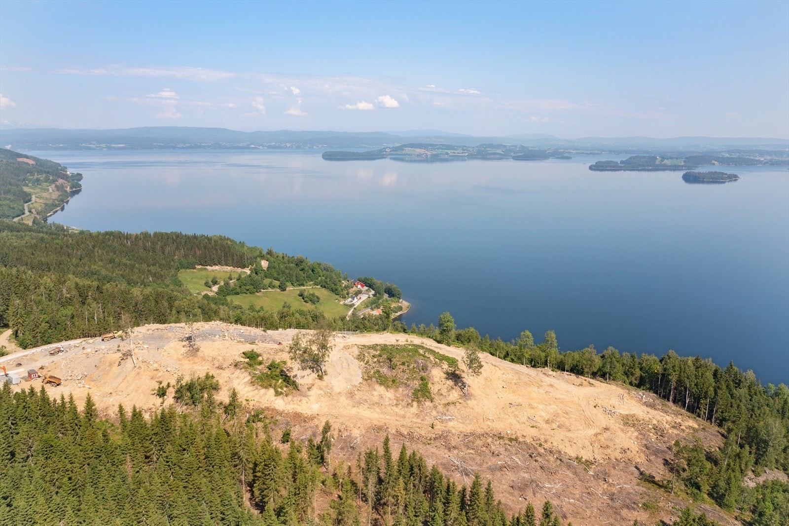 Naturskjønt beliggende ved Tyrifjorden! og Finnemarka. Galleribilde