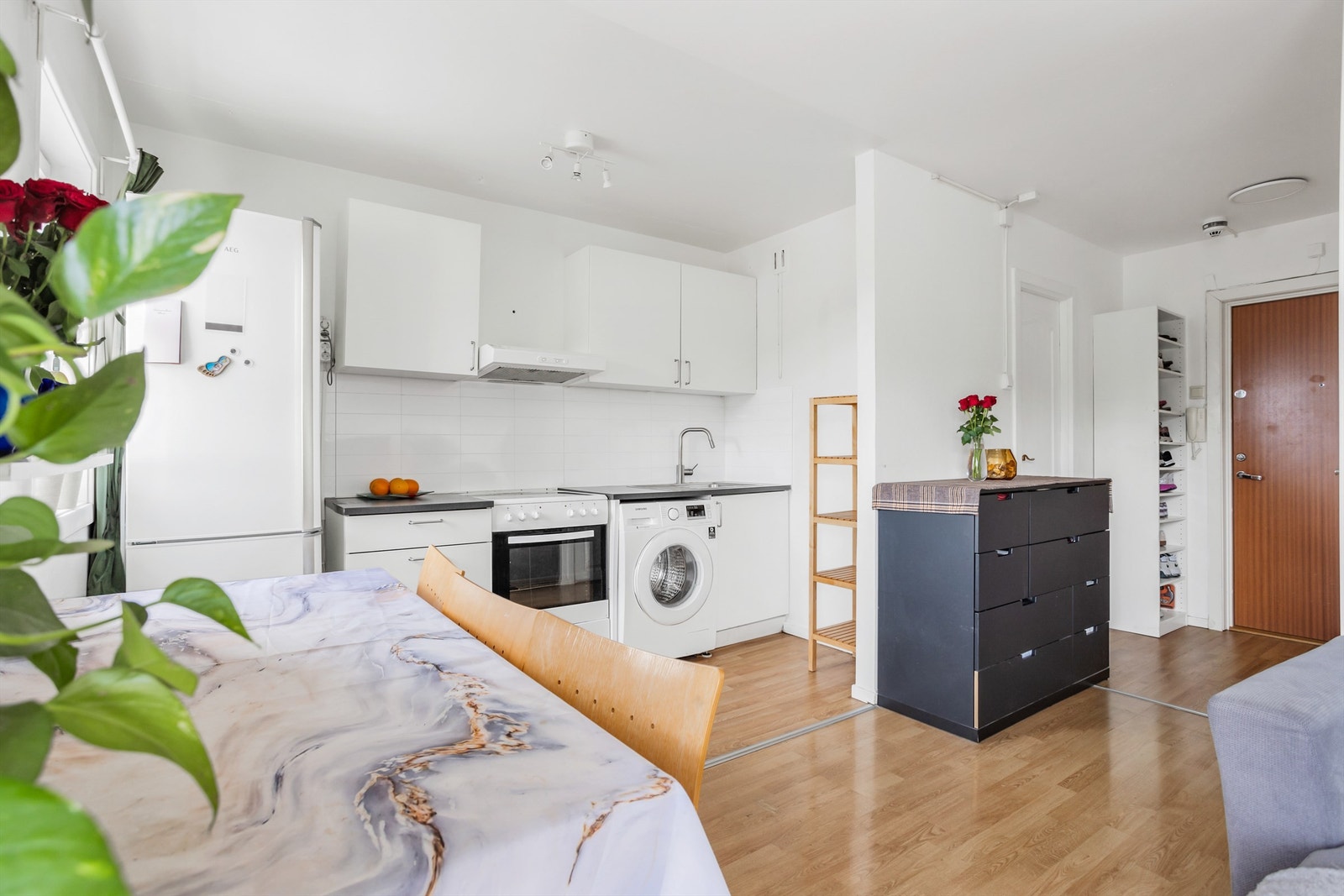 Kjøkken og stue i åpen løsning Galleribilde