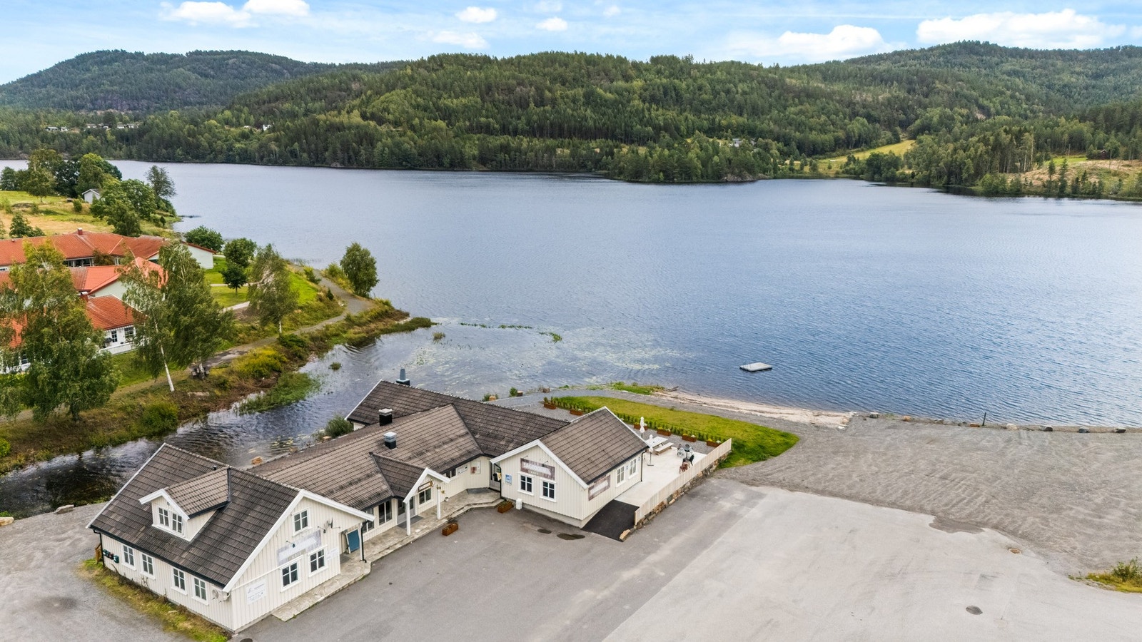 Sagodden Kafe tilbyr alt fra fast food til norsk husmannskost. Galleribilde