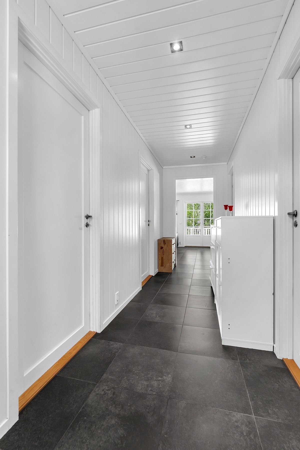 Gangen har også varmekabler i gulvet. Galleribilde