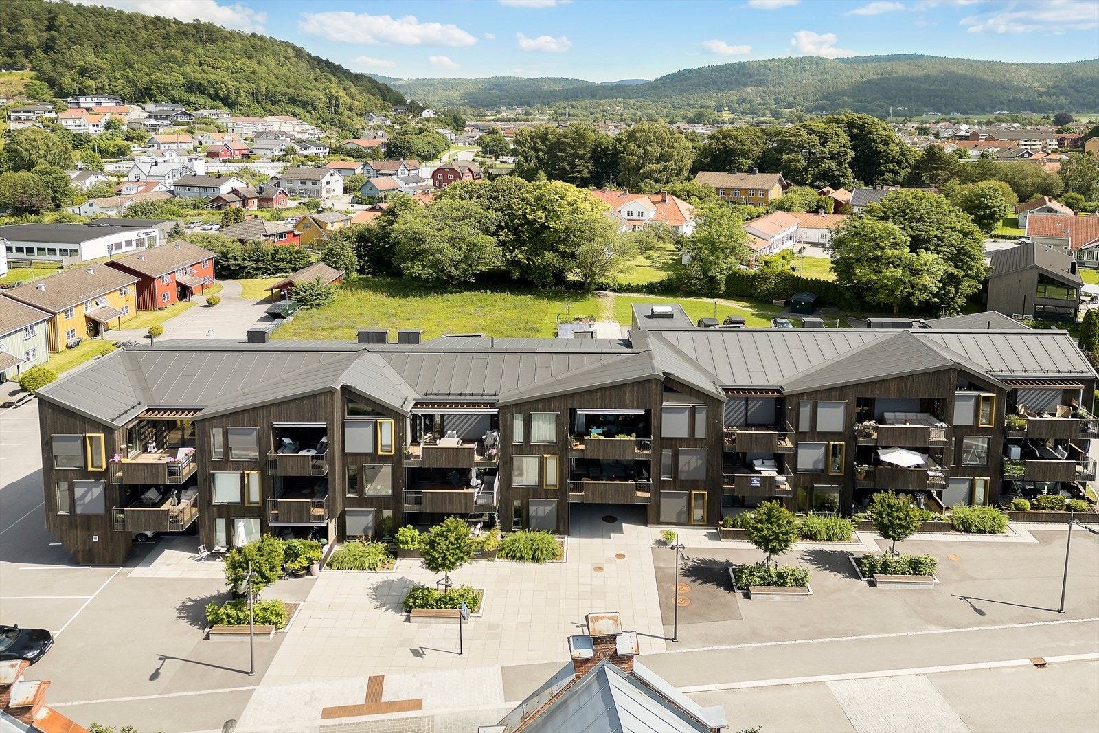 Leiligheten har en attraktiv og sentral beliggenhet på Osebakken med gangavstand til etterspurte fasiliteter Galleribilde