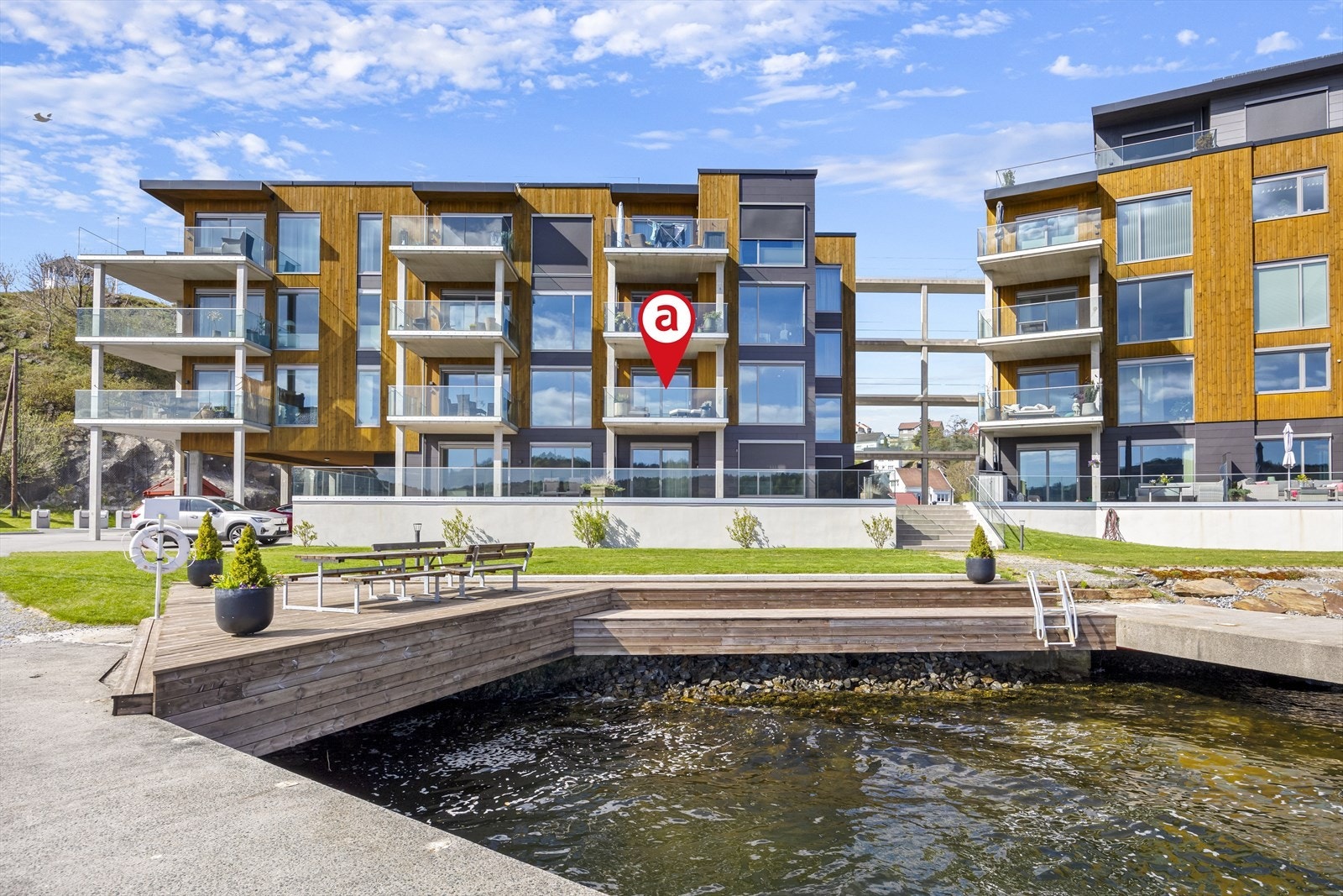 Havstadodden - Nyere utsiktsleilighet i vannkanten - Bryggeplass, heis og garasje Galleribilde