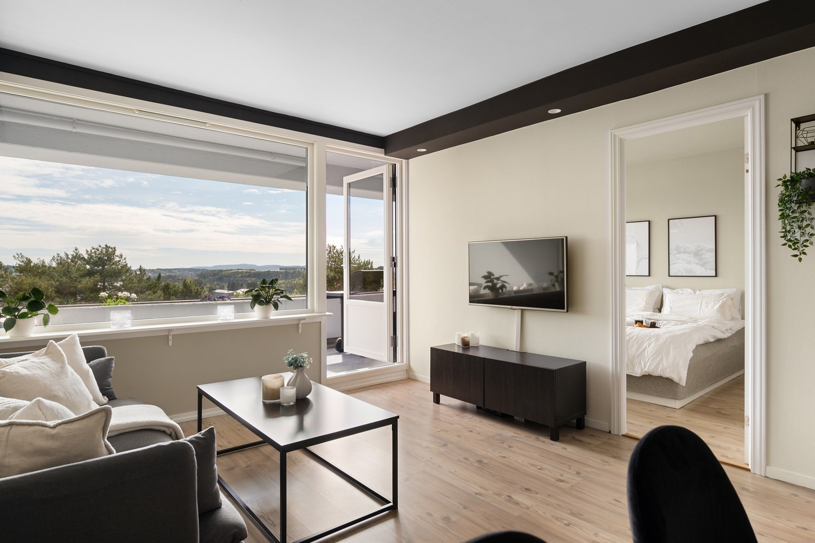 - Tilkomst til soverom fra stuen - Galleribilde