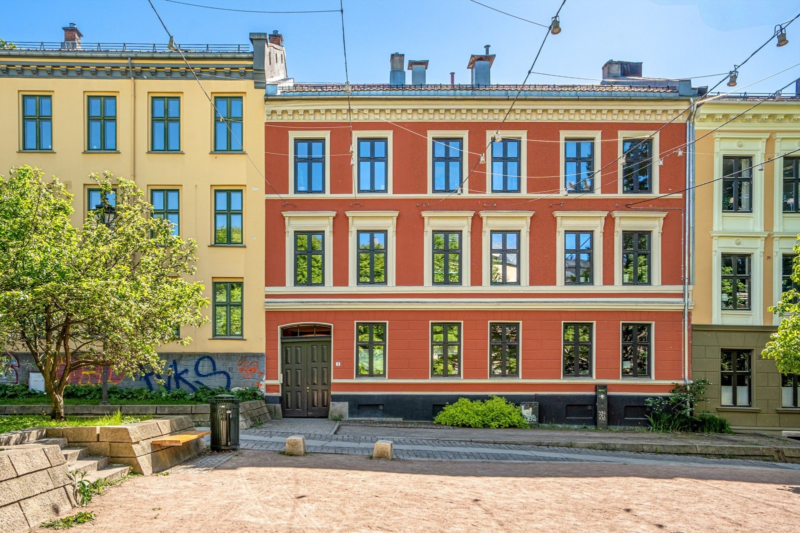 Klassisk bygård - rehabilitert i 2013. Galleribilde