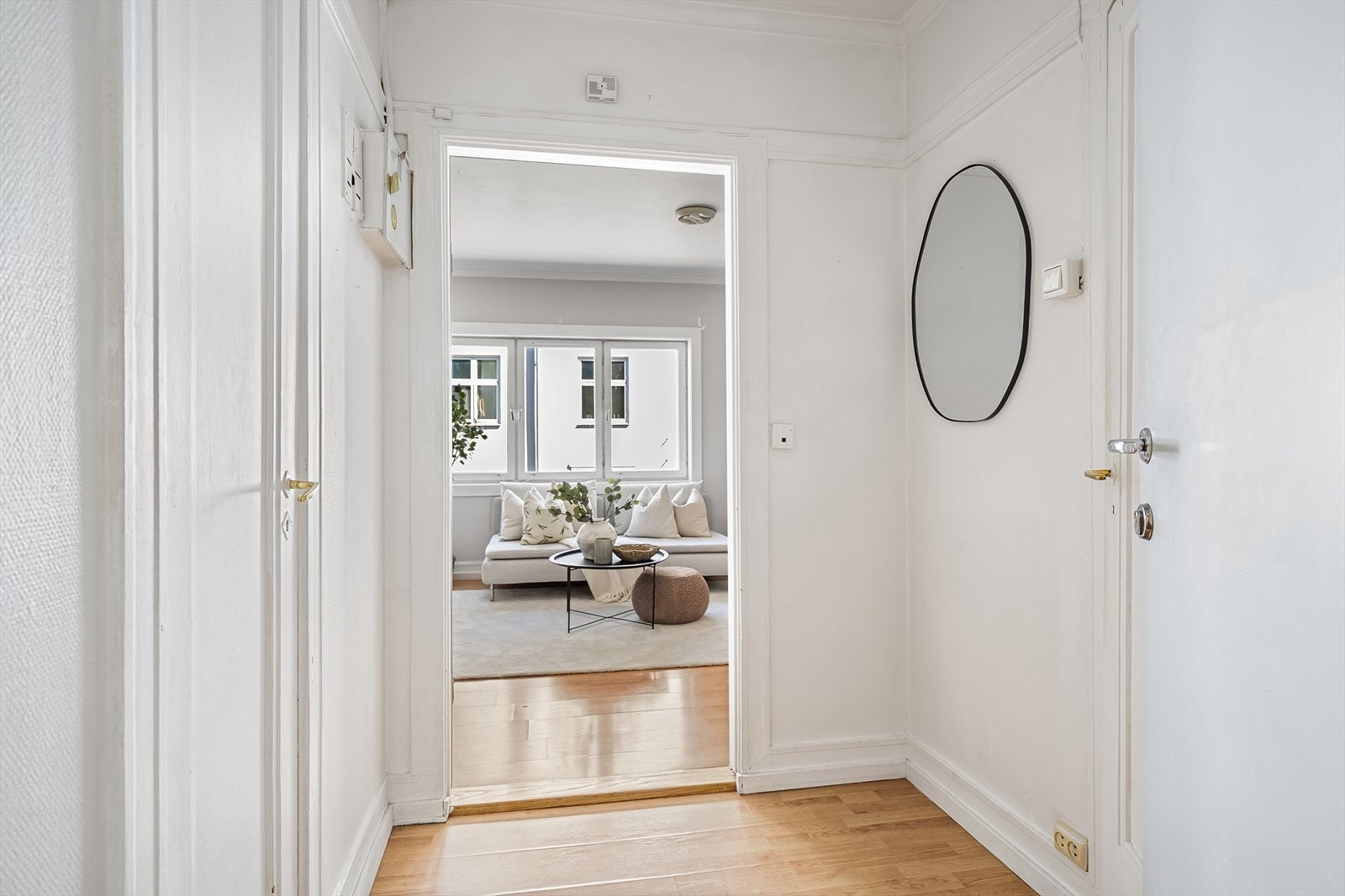 Entré med adkomst til stuen Galleribilde