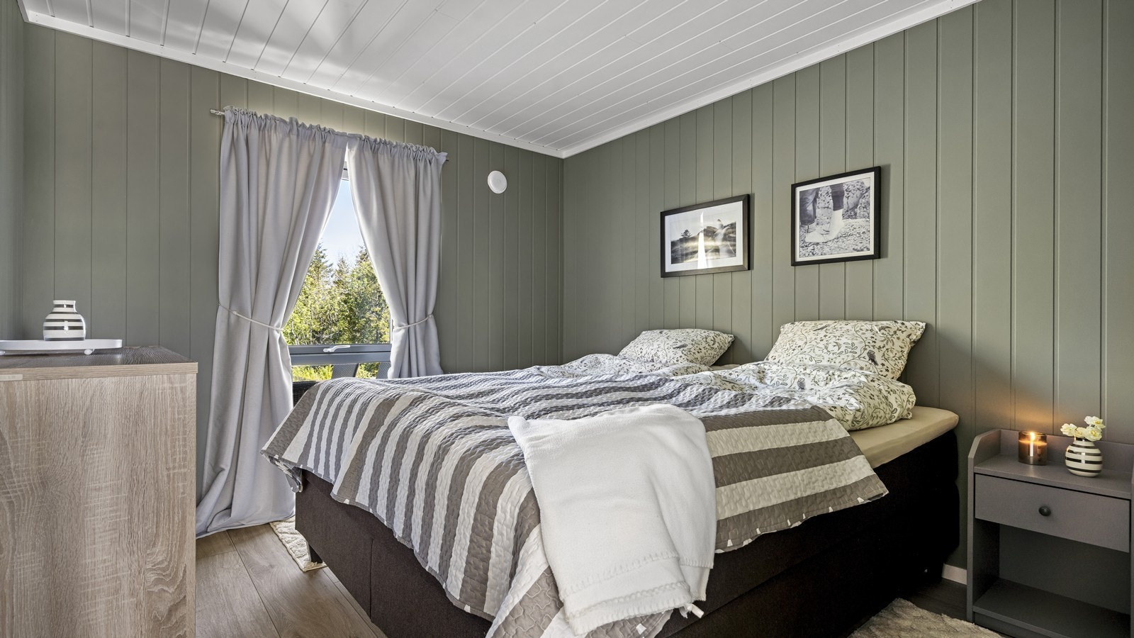 I 1.etasje er det 2 stk soverom av fin størrelse Galleribilde