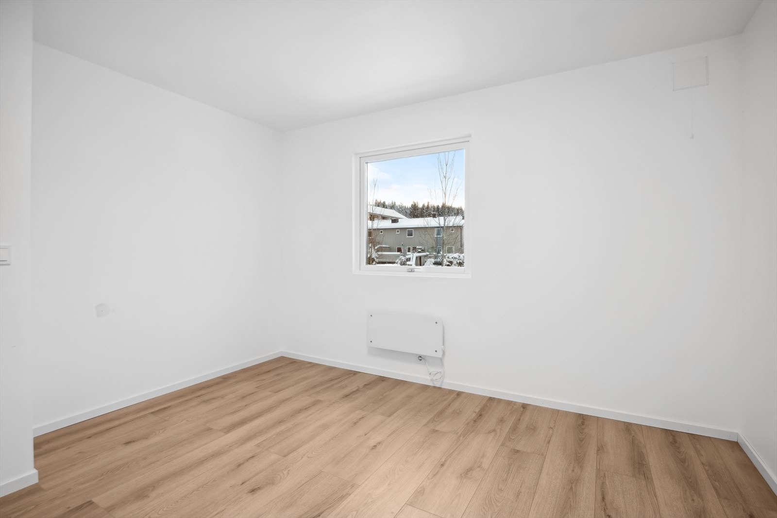 Hovedsoverom med god plass til garderobe. Galleribilde