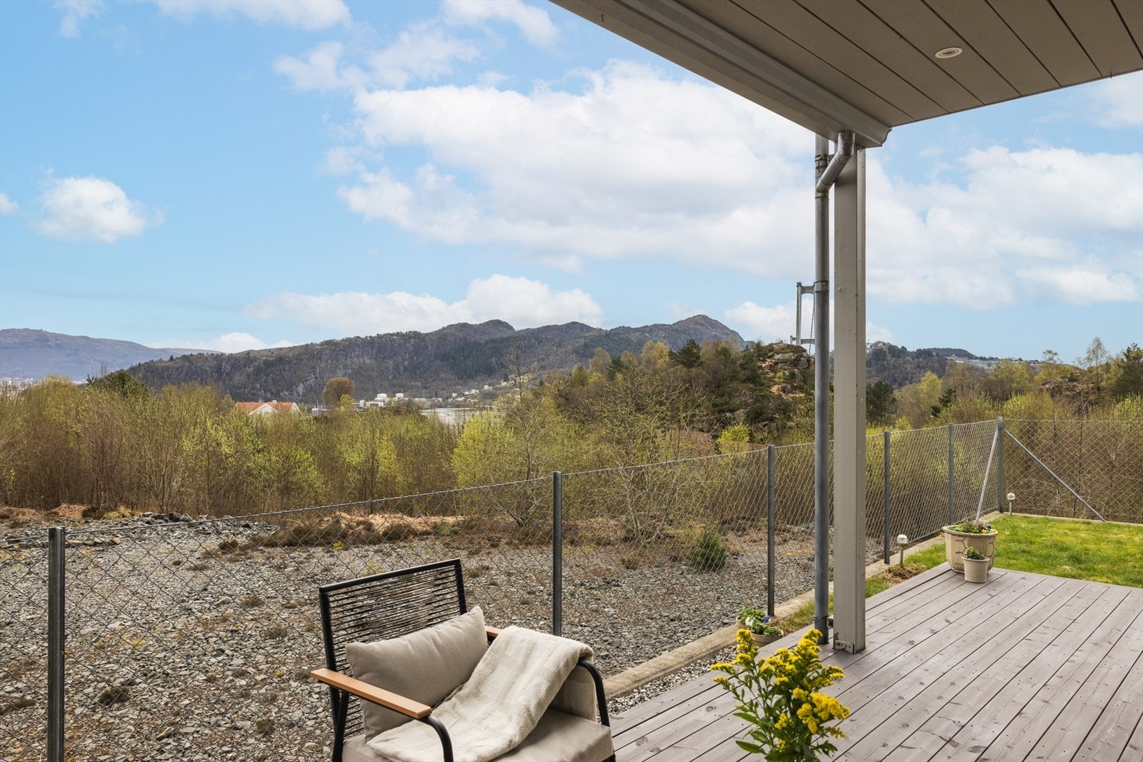 En herlig uteplass for solskinnsdagene! Galleribilde