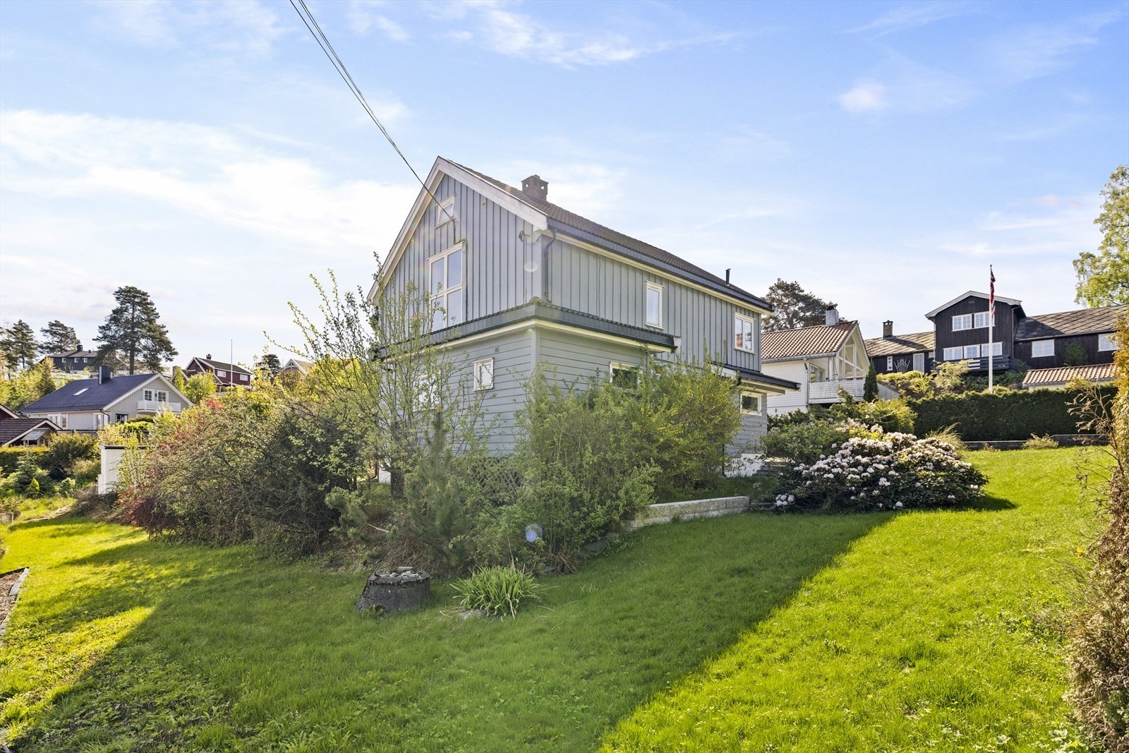 Svært hyggelig og barnevennlig område med lite gjennomgangstrafikk. Galleribilde