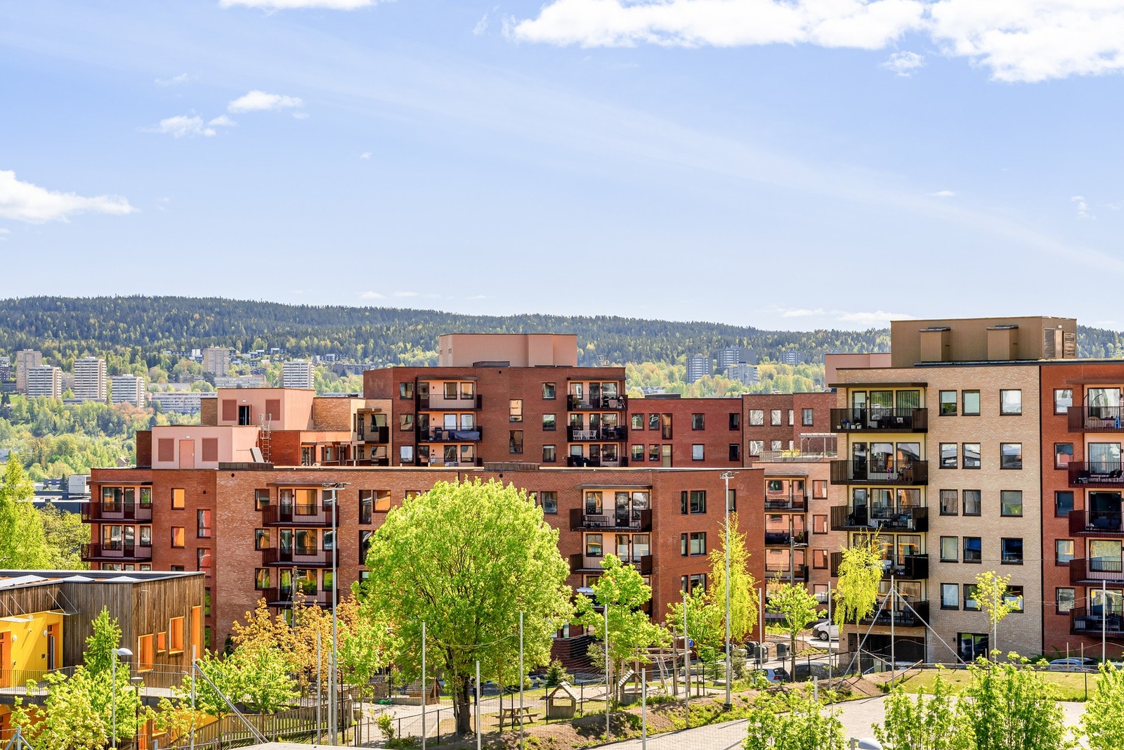 Vollebekk er under stadig utvikling og det planlegges å åpne flere kafeer, restauranter og forretninger i området. Galleribilde