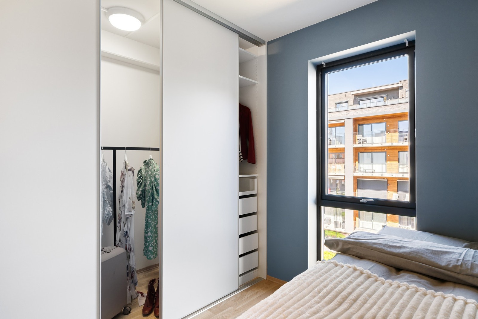 Skapet medfølger også. Galleribilde