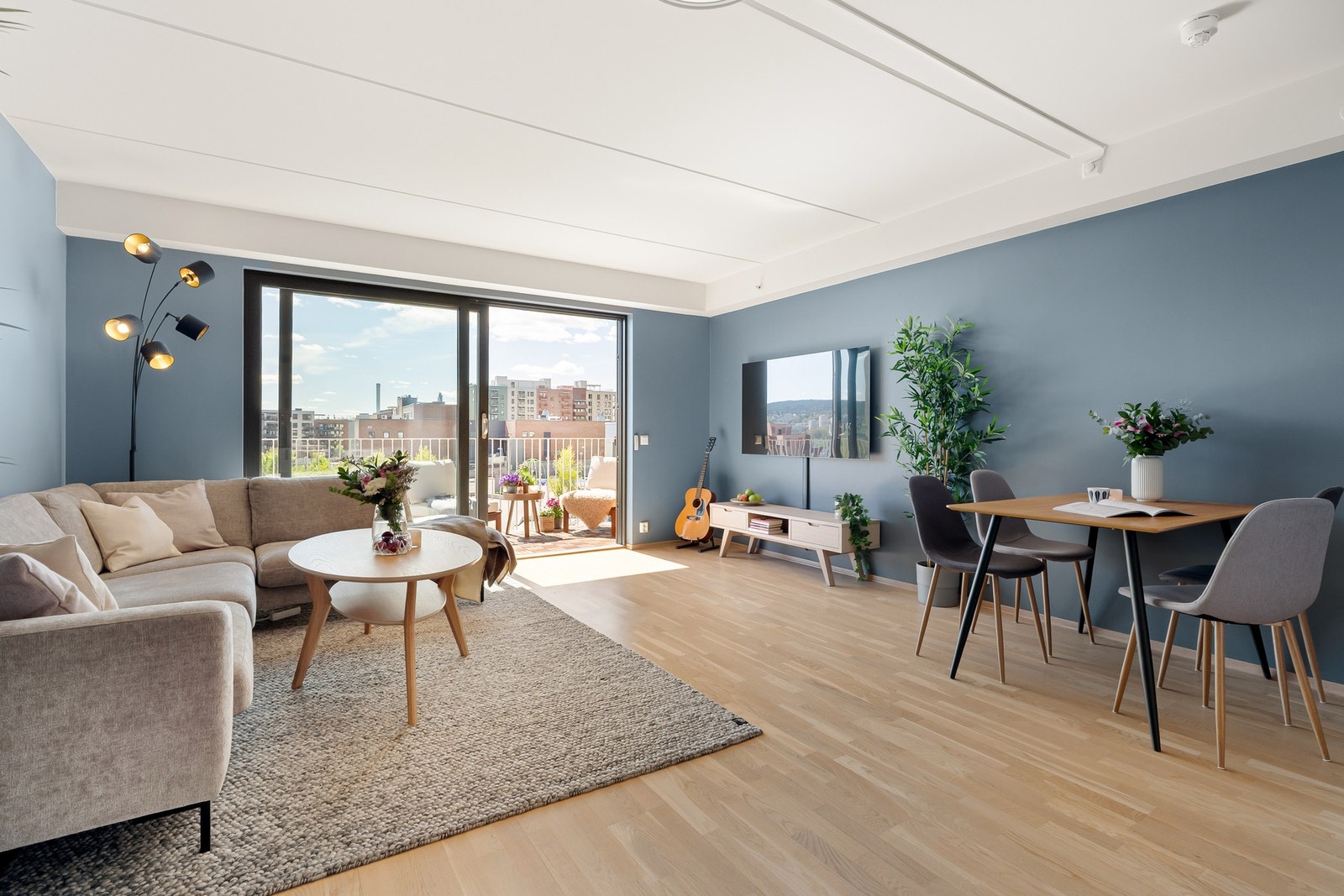 Dette er en flott 4-roms leilighet på Vollebekk. Galleribilde