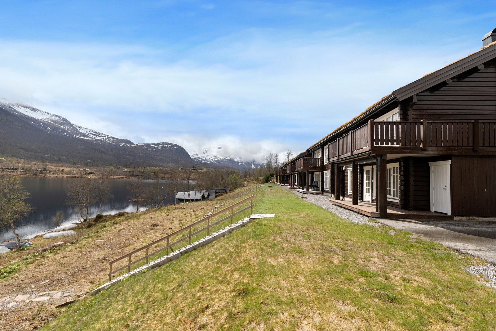 Langrennsløypene ligger like nedenfor leiligheten. Galleribilde