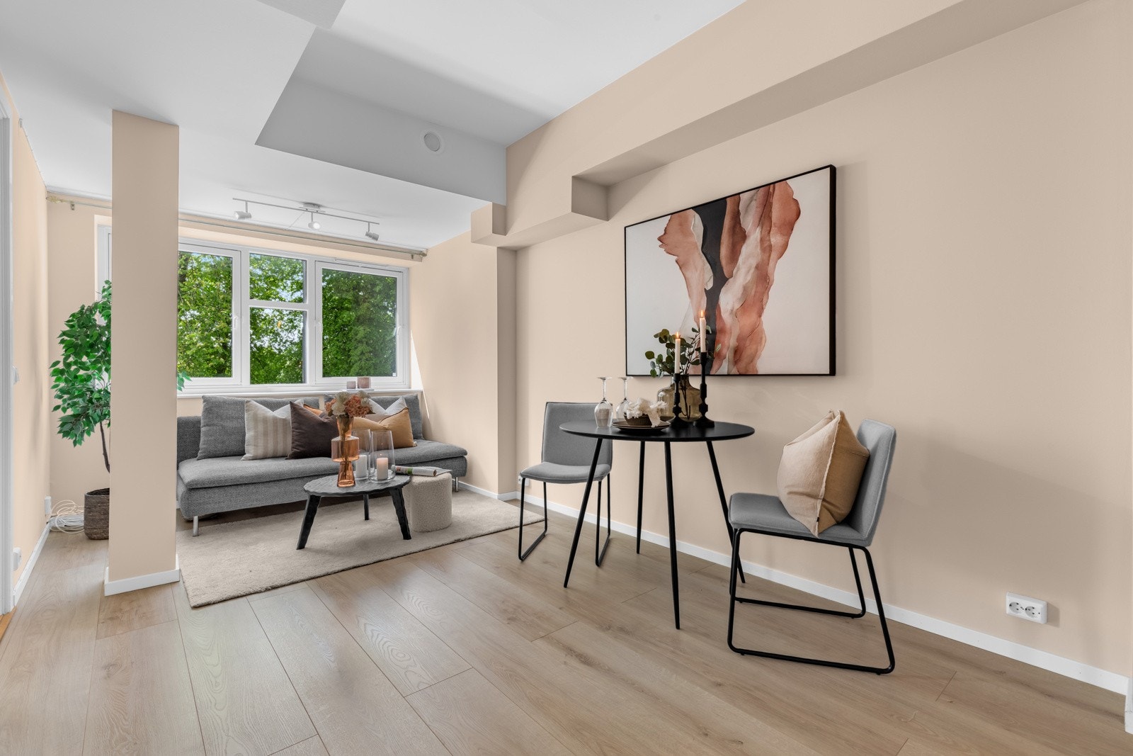 Lys og stilren 2-roms selveierleilighet! Galleribilde