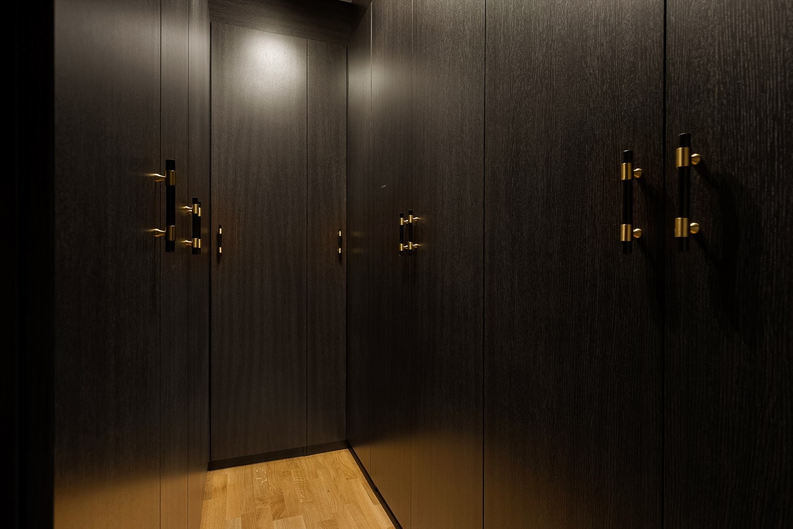 Her er det rikelig med muligheter for oppbevaring. Galleribilde