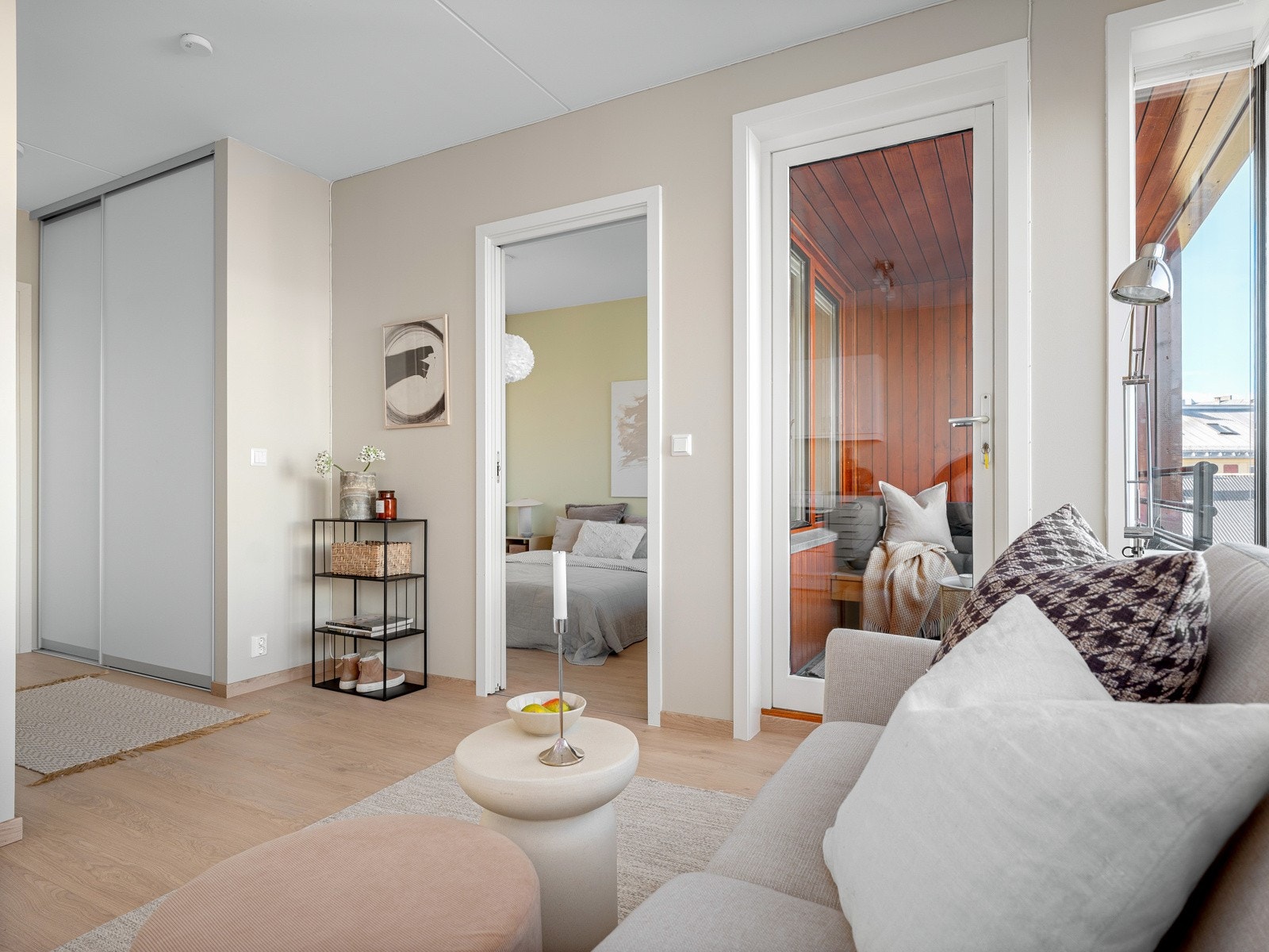 Leiligheten har en arealeffektiv planløsning, samt gode oppbevaringsmuligheter. Galleribilde