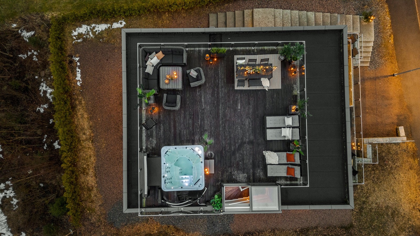 En luksuriøs jacuzzi gir den perfekte muligheten til å slappe av og nyte flotte dager og kvelder i privat atmosfære. Galleribilde