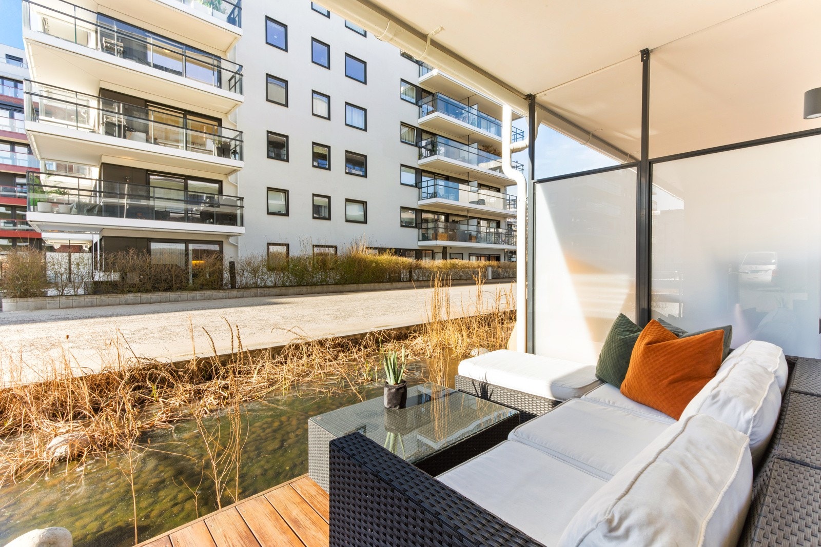 Gode solforhold sørger for sene sommerkvelder ute. Galleribilde