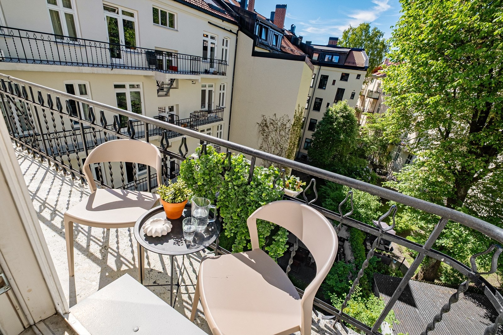 En lys og hyggelig 2-roms andelsleilighet med en sentral og attraktiv beliggenhet på populære Bislett! Galleribilde