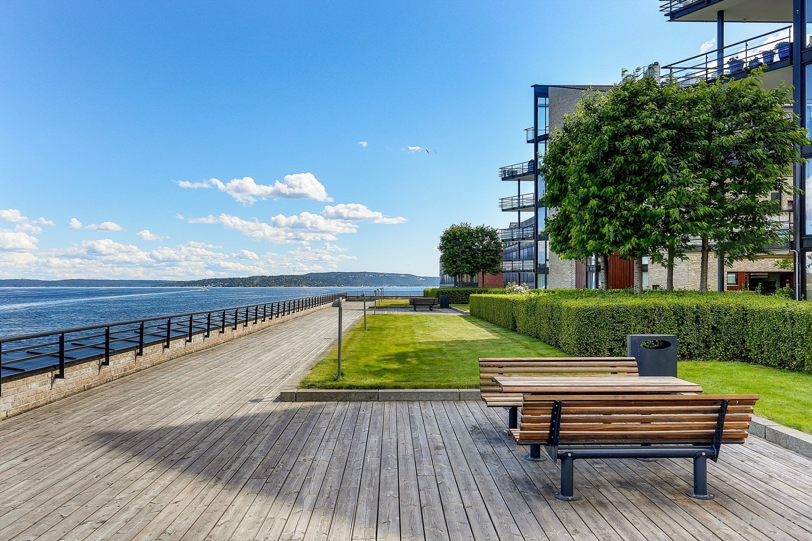 Lysaker Brygge - fine turarealer og badeplasser ligger kun kort gange fra leiligheten Galleribilde