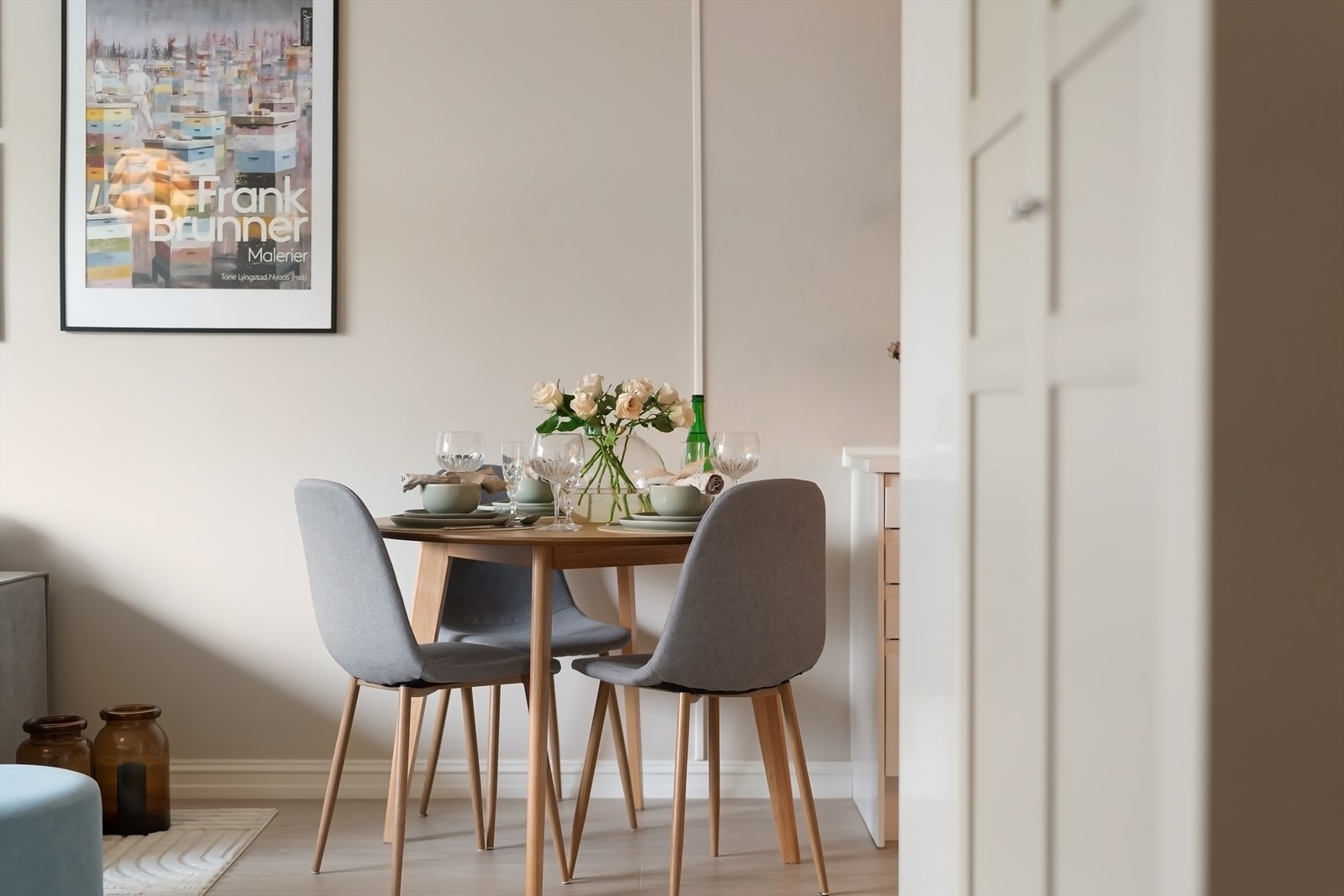 God plass til både sofagruppe og spisebord. Galleribilde