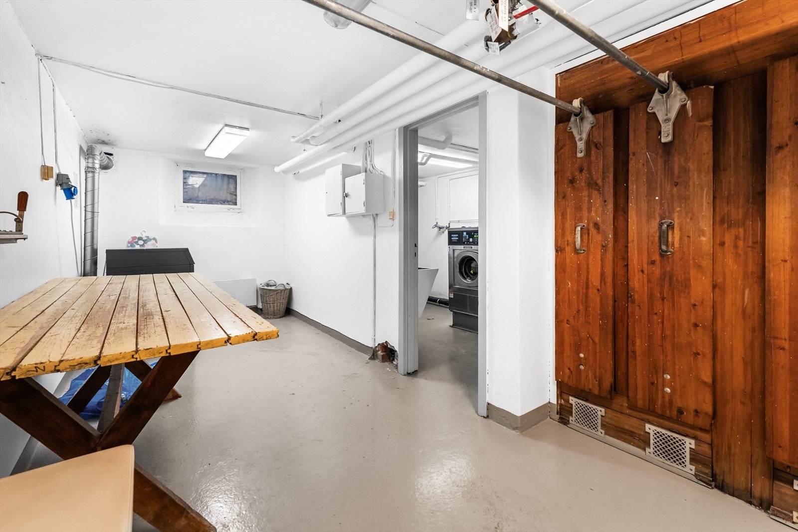 Fellesvaskeri en etasje ned fra boligen. Galleribilde
