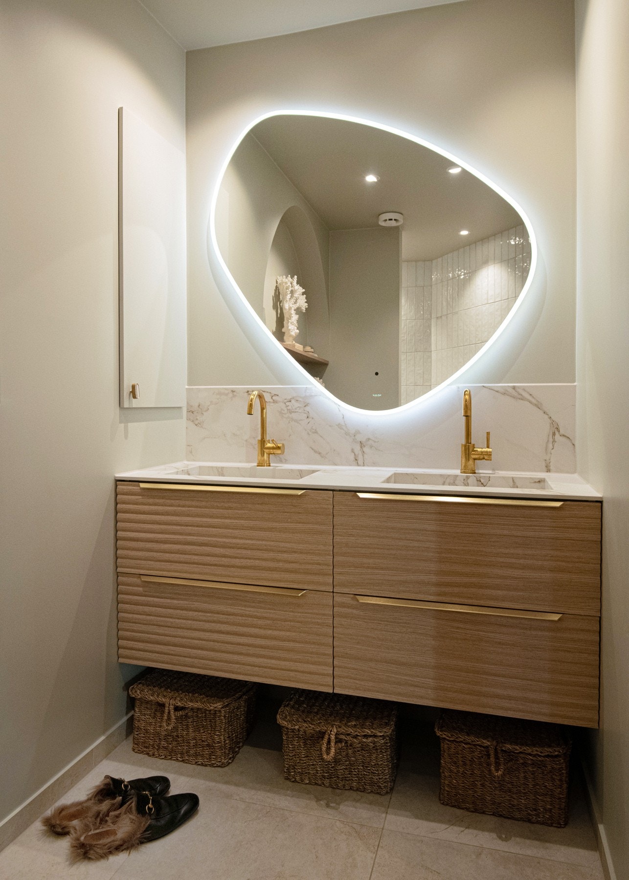 Badene fremstår som svært delikat innredet Galleribilde