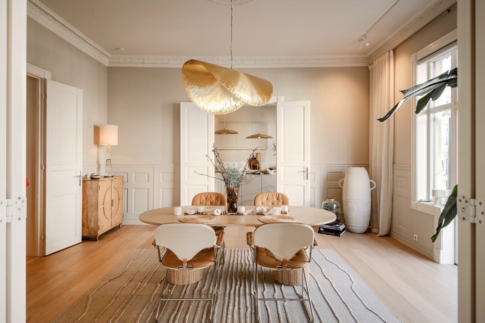 Leiligheten er betydelig oppgradert av dagens eier med eksklusive materialvalg Galleribilde