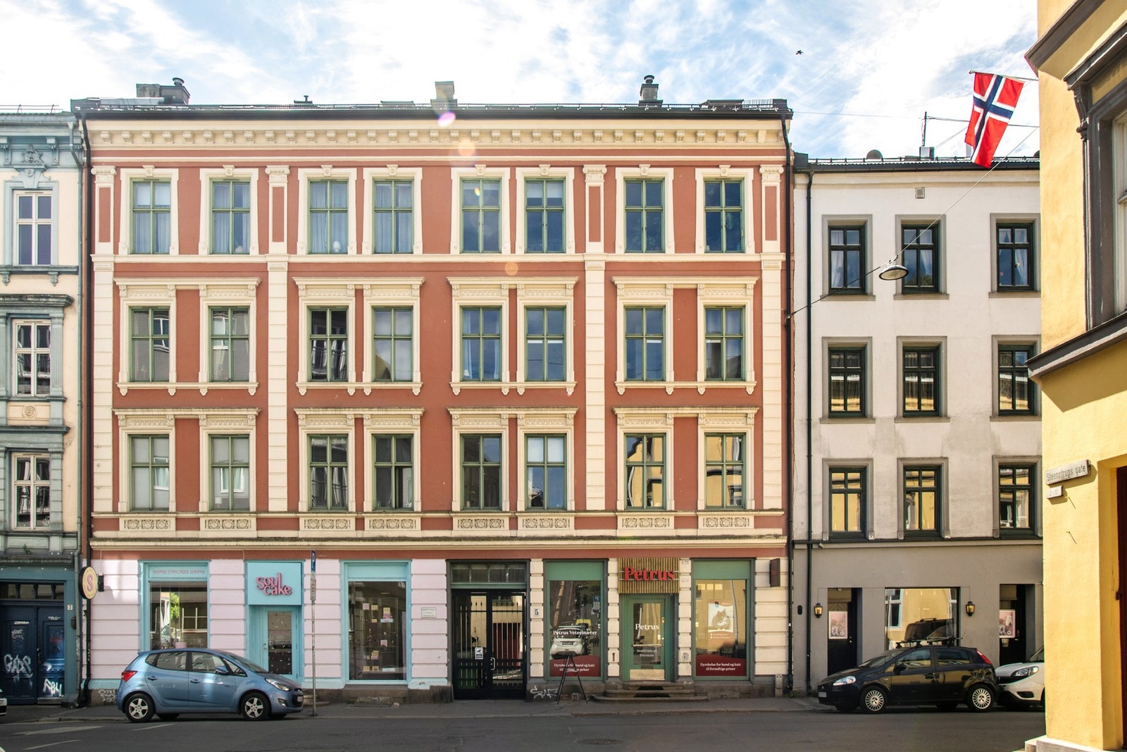 Perfekt bolig for deg som vil bo sentralt, men frodig og grønt. Galleribilde