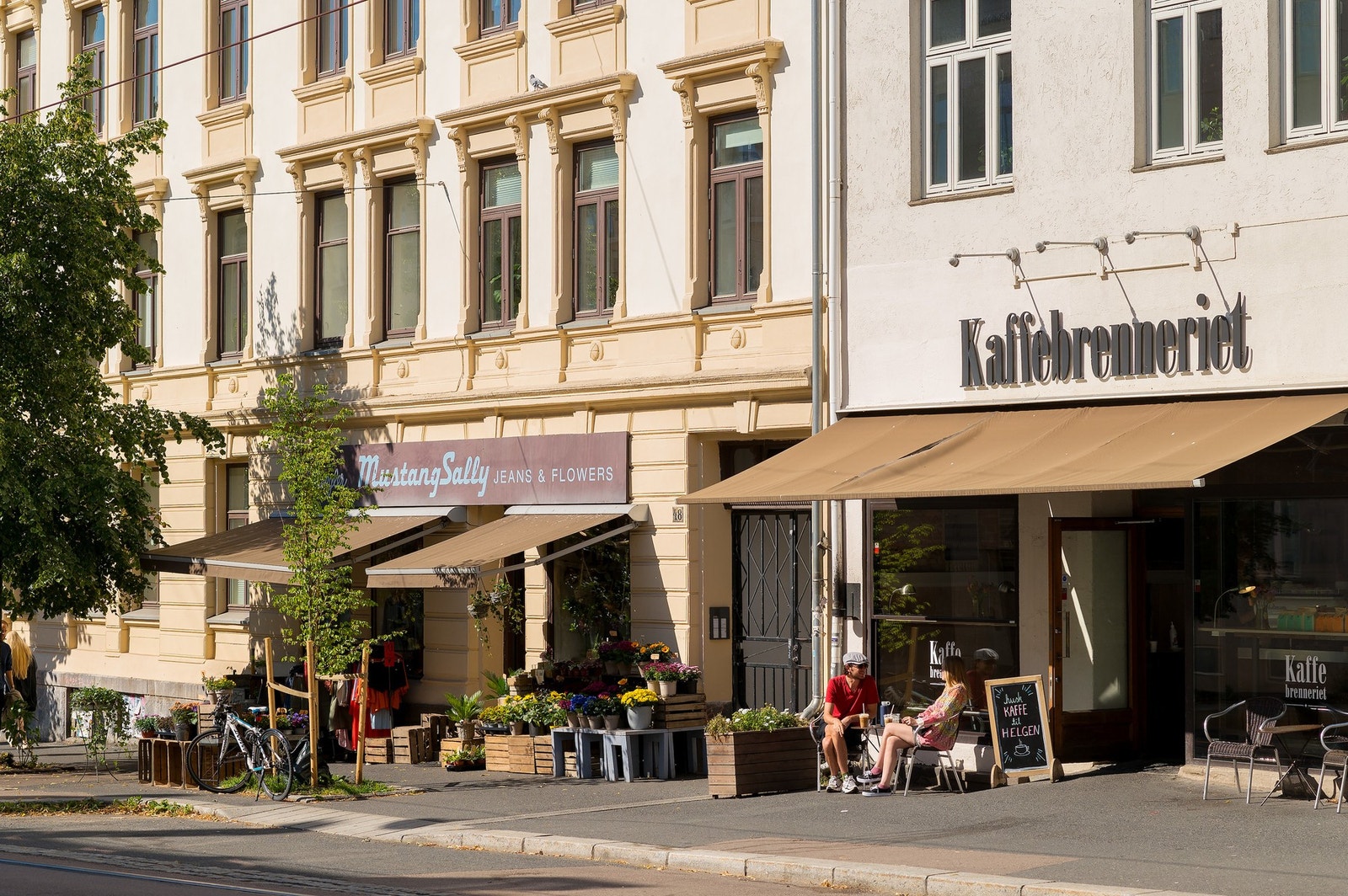 Du finner et bredt utvalg av hyggelige spisesteder og kaféer i nærområdet. Galleribilde