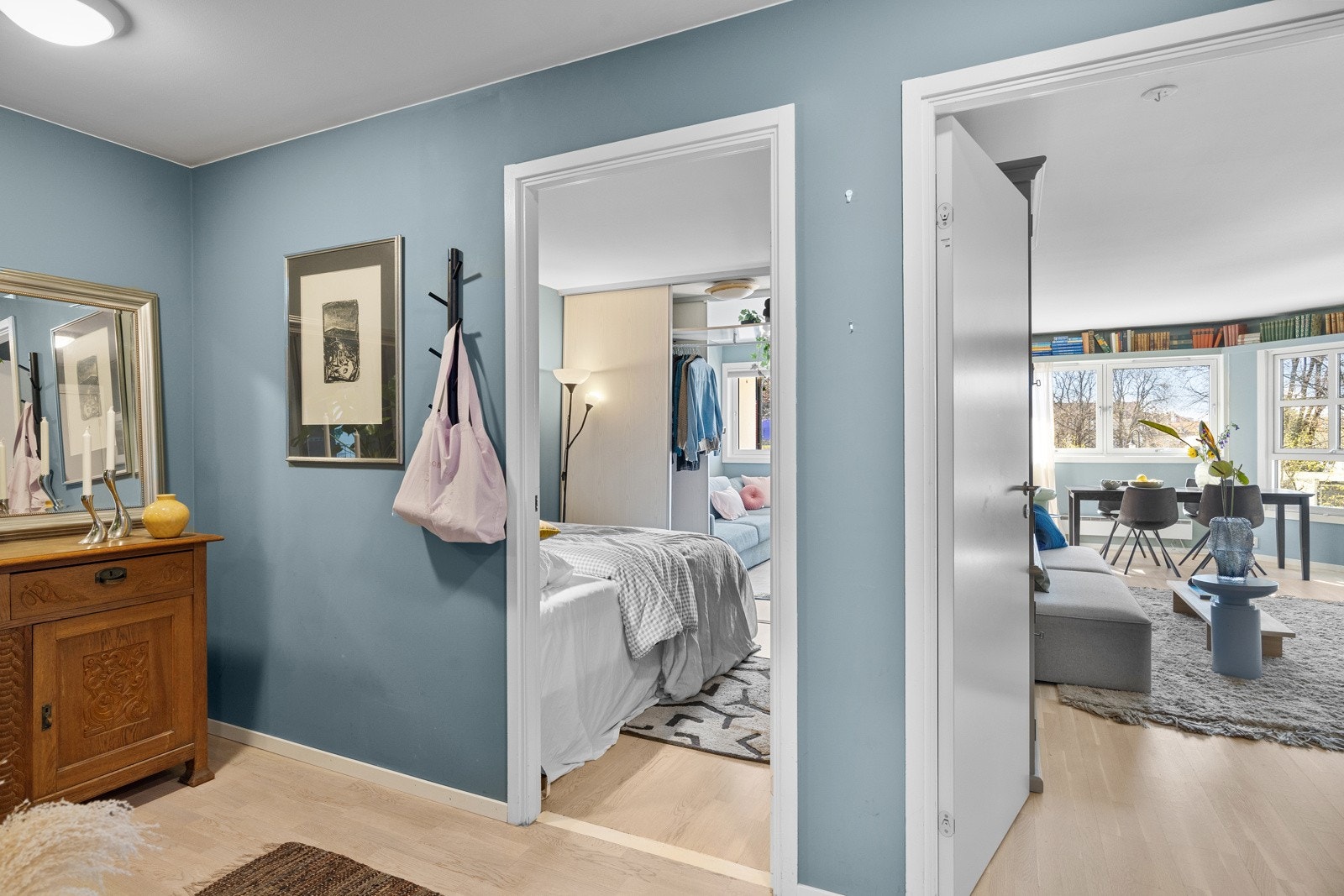 - Entré mot soverom og stue - Galleribilde