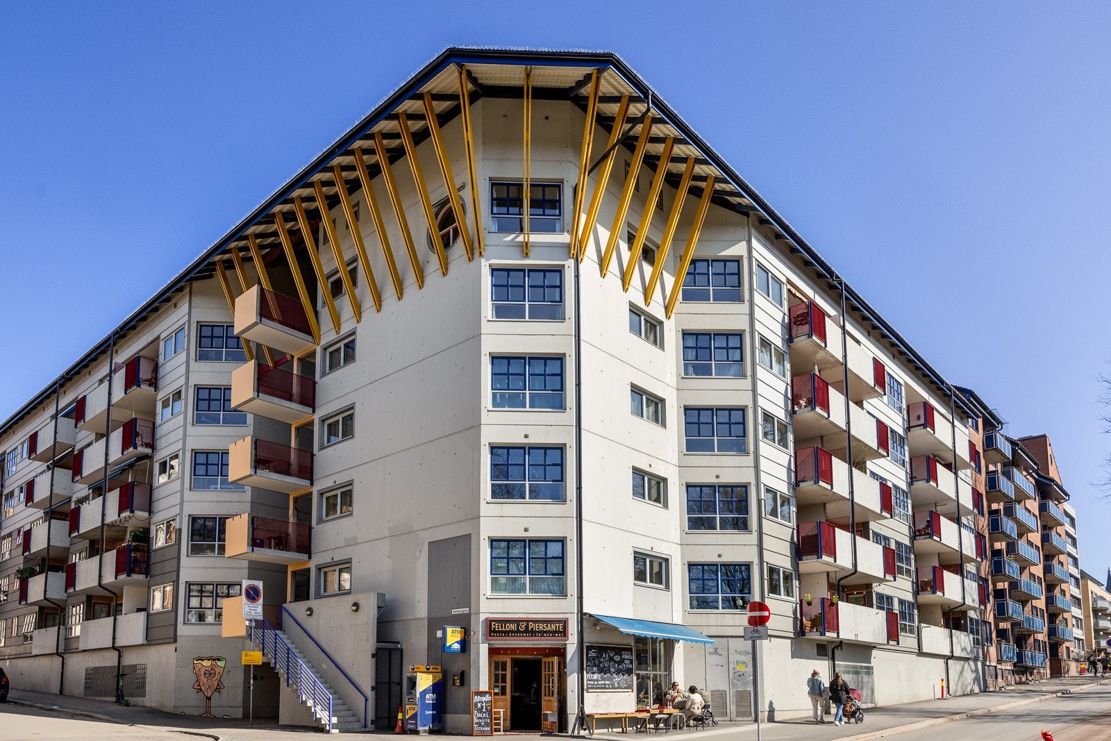 - Fasade mot gate - Galleribilde