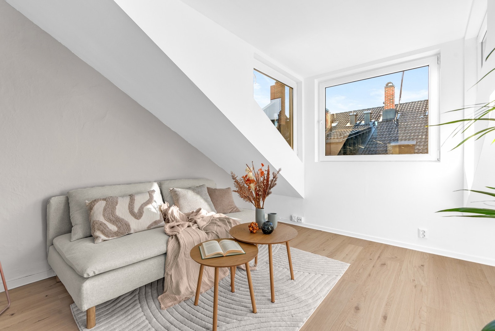 Leiligheten er på 24 kvm. BRA-i, men har en gulvflate på 28 kvm. pga. skråtak. Galleribilde