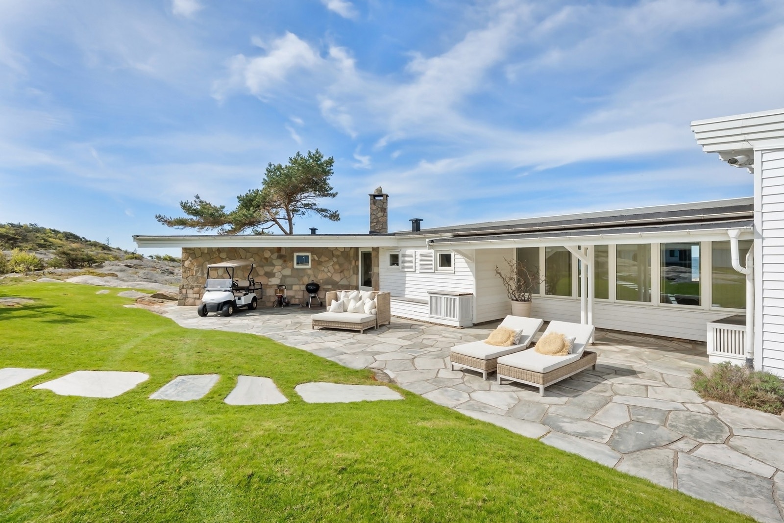 Hovedhus, sett fra baksiden. Galleribilde