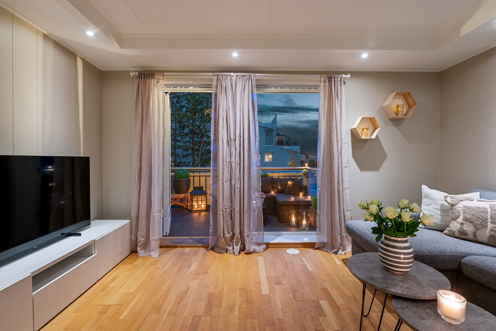 Koselig på kvelden. Galleribilde